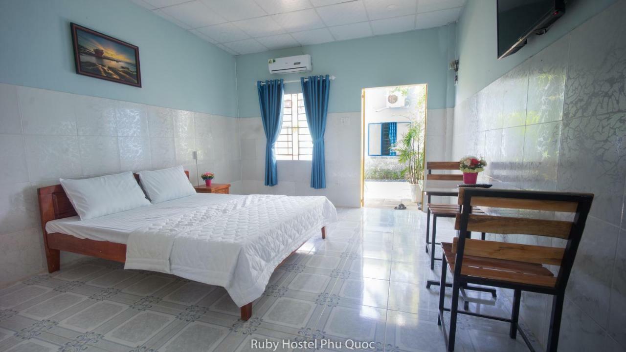 Ruby Phu Quoc Hostel Exterior photo